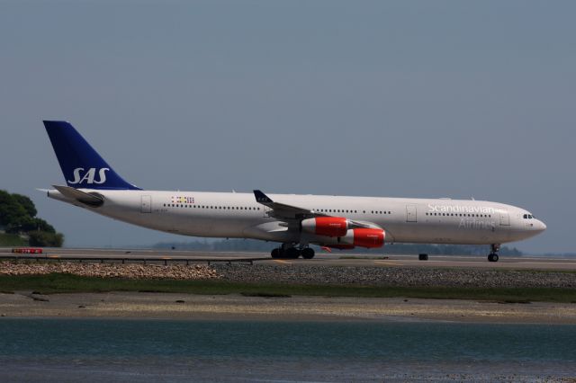 Airbus A340-300 (LN-RKP)