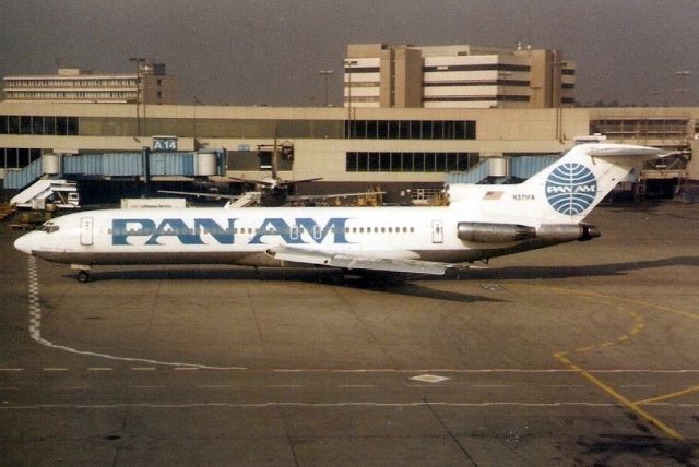 BOEING 727-200 (N371PA) - Seen here on 26-Feb-91.  With Pan Am from Nov-83 to Apr-92 when it became YV-463C for Zuliana.