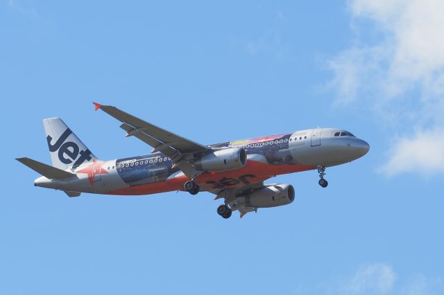 Airbus A320 (VH-VQK) - Airbus A320-232. Jetstar VH-VQK finals runway 21, YPPH, 240519.
