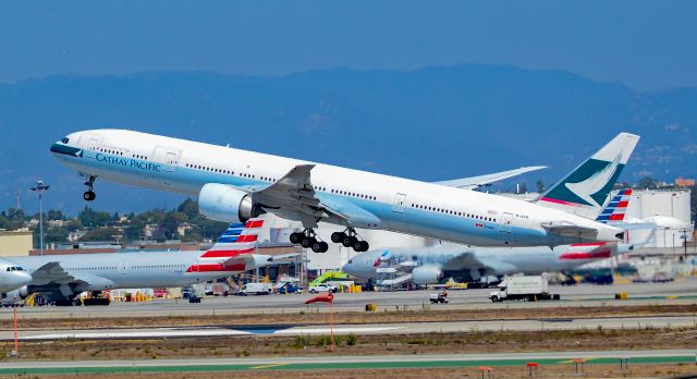 BOEING 777-300 (B-KPP) - B-KPP Cathay Pacific Boeing 777-367(ER) s/n 36164 - Delivered February 2010 br /br /Los Angeles International Airport (IATA: LAX, ICAO: KLAX, FAA LID: LAX)br /Photo: TDelCorobr /September 2, 2017