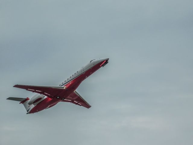 Embraer ERJ-135 (N804CE) - Loop off of Powell avenue 