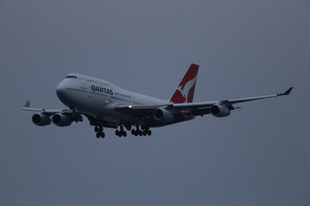 Boeing 747-400 (VH-OJS)