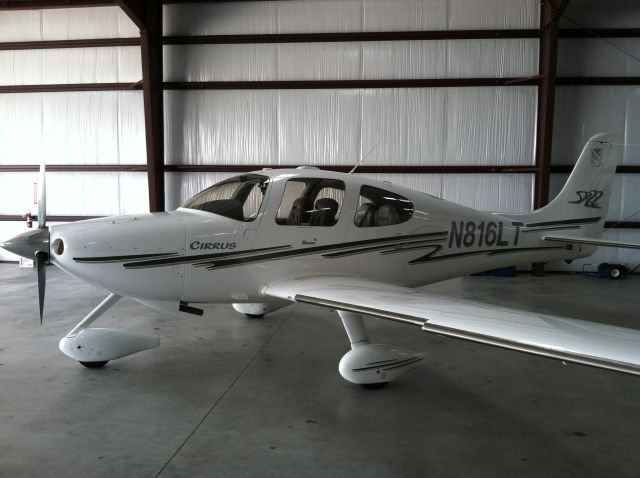 Cirrus SR-22 (N816LT)