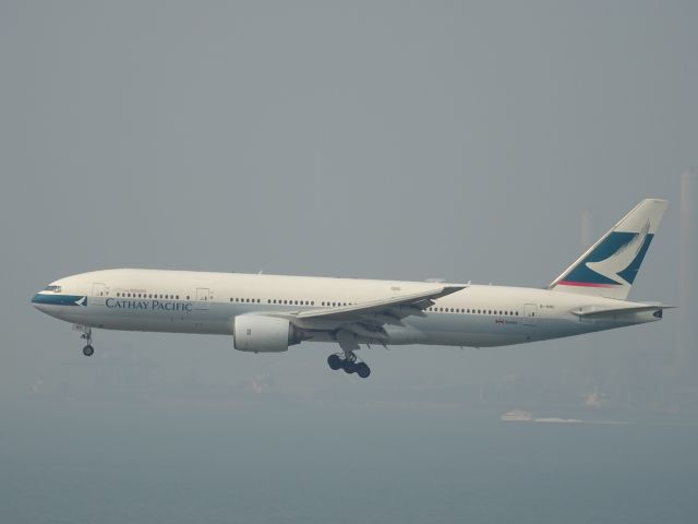 Boeing 777-200 (B-HNC)
