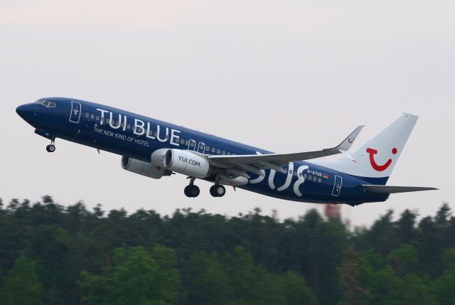 Boeing 737-800 (D-ATUD)