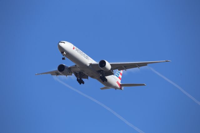 BOEING 777-300ER (N723AN)