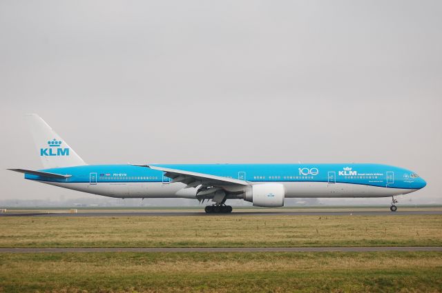BOEING 777-300ER (PH-BVN)