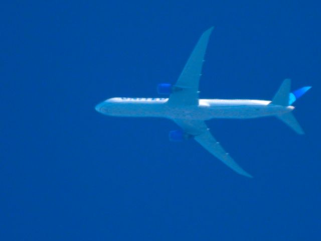 BOEING 767-400 (N69063) - UAL345br /IAD-HNLbr /08/14/22