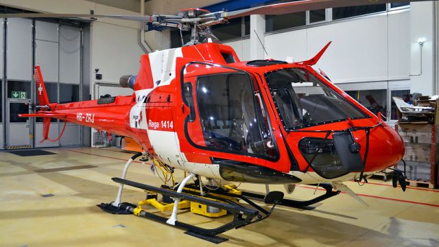 Eurocopter AS-350 AStar (HB-ZRJ) - 2016 AS350 B3e (H125), "Rega 10 - Wilderswil" base (Interlaken-Wilderswil), Switzerland, Nov 2023