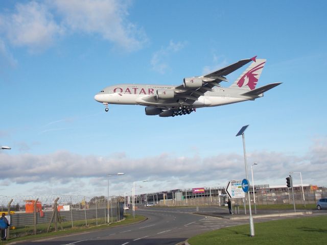 Airbus A380-800 (A7-APC)