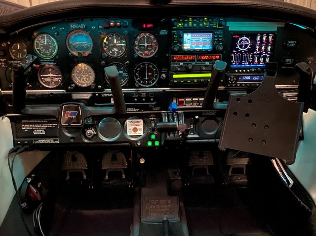 Piper Cherokee (N2846Y)