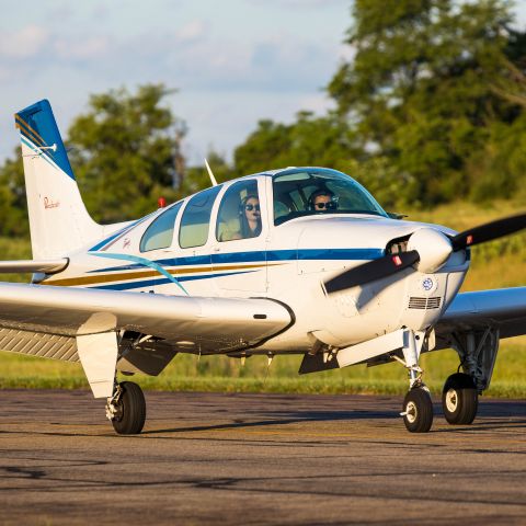 Beechcraft Bonanza (33) (N318G)