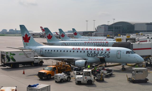 Embraer 175 (C-FEKD) - Air Canada Express Embraer ERJ-175SU C-FEKD in Toronto 