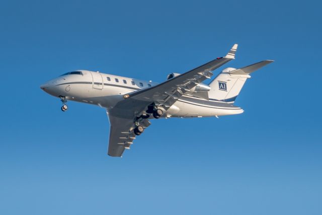 Canadair Challenger (N10KJ) - KTJK Challenger LLC's CL-600 on approach to KHOU from KBIL on 3/7/2021 over Pearland