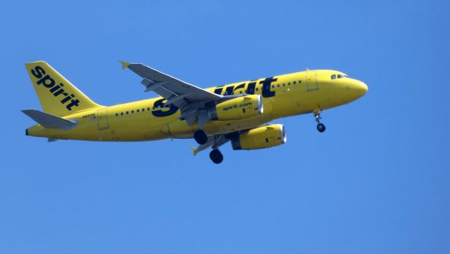 Airbus A319 (N515NK) - On final is this 2006 Spirit Airlines Airbus A319-132 in the Spring of 2019.