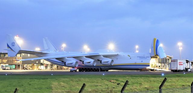 Antonov An-225 Mriya (UR-82060) - an-225 ur-82060 at shannon 19/10/21.