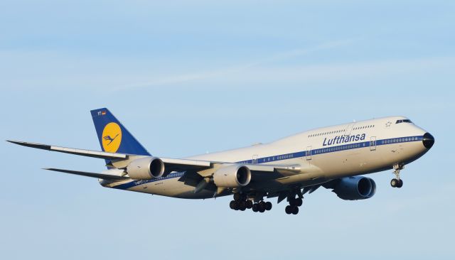 Boeing 747-200 (D-ABYT) - Retro livery Lufthansa 747-8 at JFK during golden hour 