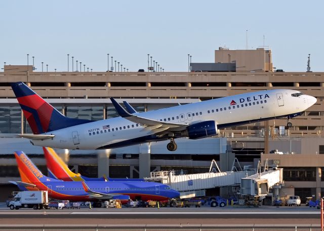 Boeing 737-800 (N3771K)