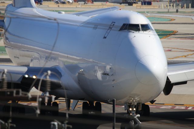 Boeing 747-400 (N404KZ)