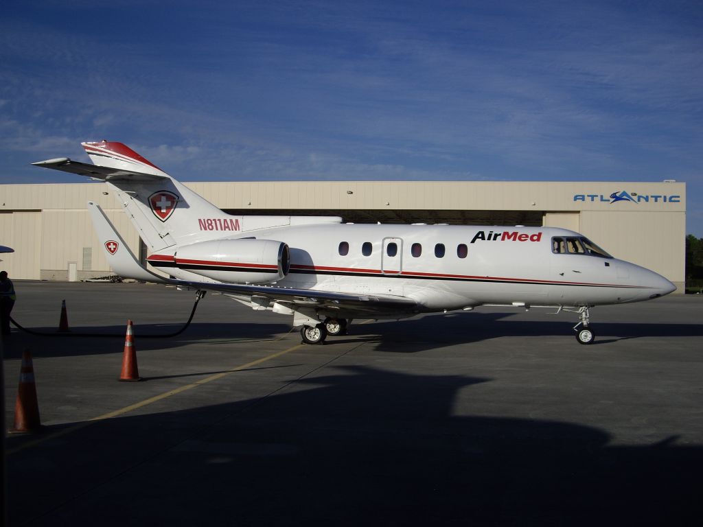 Hawker 800 (N811AM)