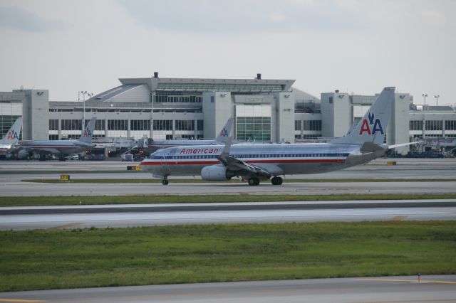 Boeing 737-800 (N959AN)