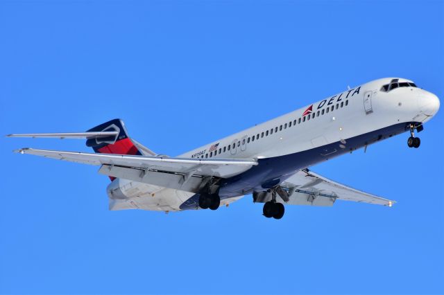 Boeing 717-200 (N919AT) - Delta Air Lines Boeing 717-231 arriving at YYC on Feb 24.