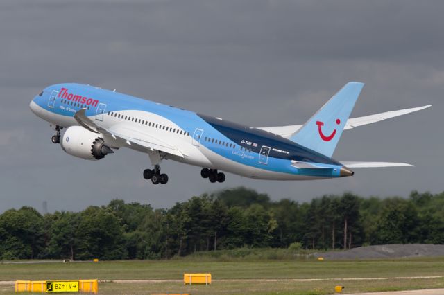 Boeing 787-8 (G-TUIE) - TOM182 departing for sunny Cancun