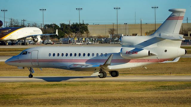 Dassault Falcon 7X (XA-GNI) - Taxiing to 22 for departure.