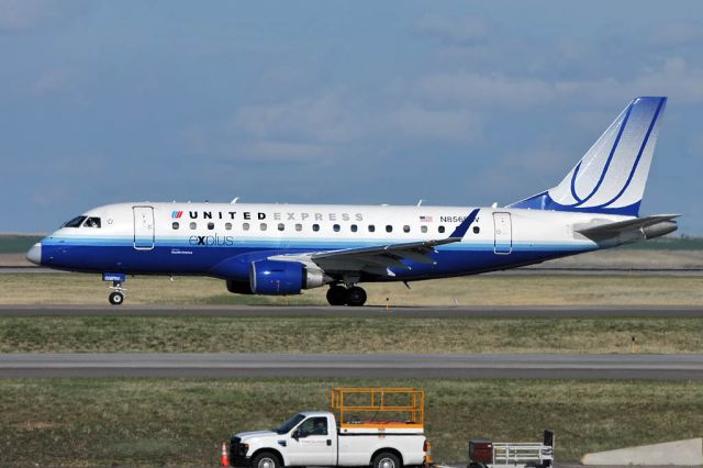 Embraer 170/175 (N856RW)