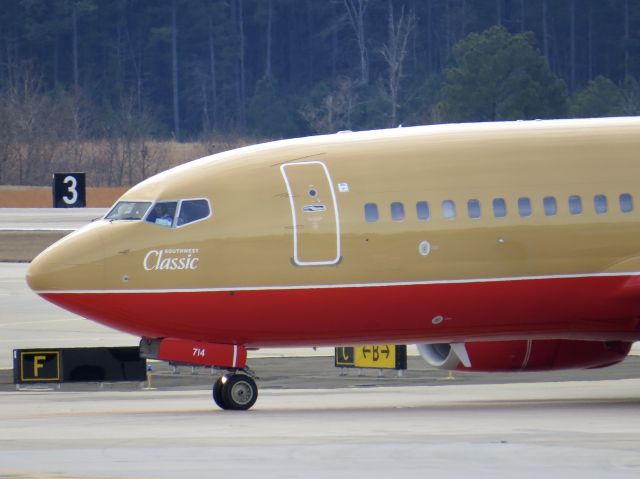 Boeing 737-700 (N714CB) - Southwest Airlines 737-700 "Southwest Classic" 12/28/13