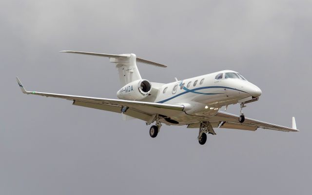 Embraer Phenom 300 (PP-MDA)