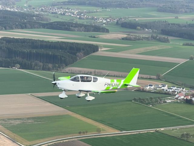AIRPLANE FACTORY Sling 4 (PH-DTI)