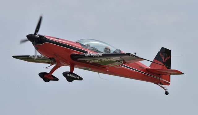 EXTRA EA-300 (N486MM) - Airventure 2017