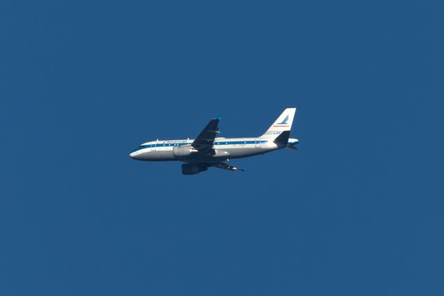 Airbus A319 (N744P)