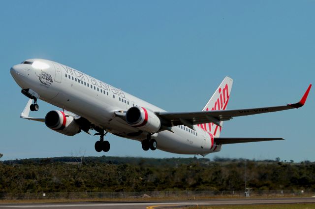 Boeing 737-700 (VH-VUX) - One of the great things about flying light aircraft into a regional airport is being able to get up close and personal to the heavies for close up pics. 