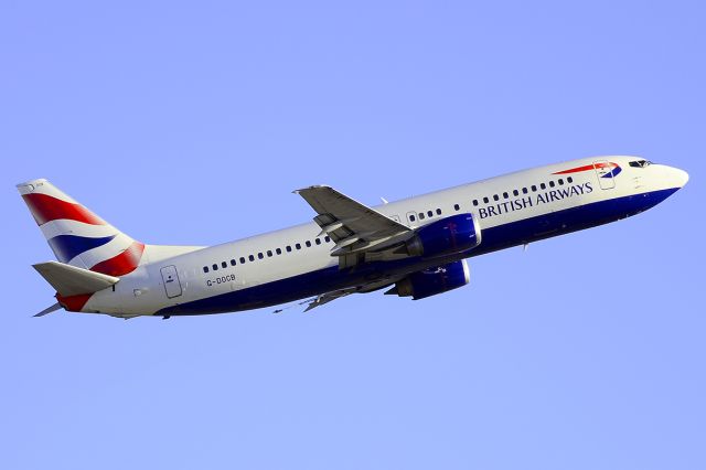 Boeing 737-700 (G-DOCB)