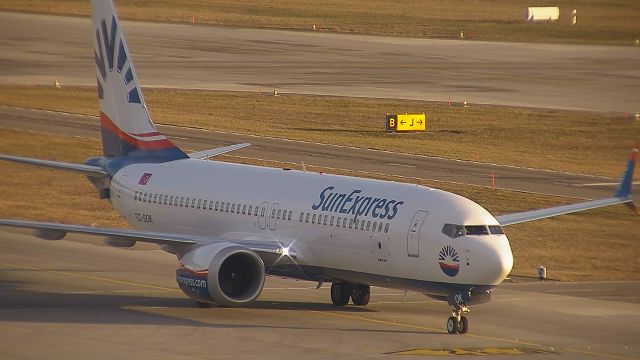 Boeing 737 MAX 8 (TC-SOK) - TCSOK29012022ZRH.jpg