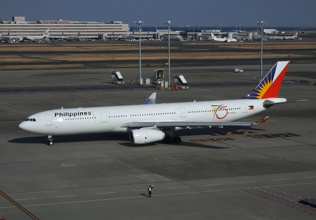 Airbus A330-300 (RP-C8764) - Taxing at HND (2017/02/28)