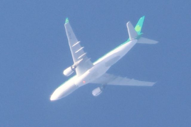 Airbus A330-300 (EI-GEY) - EI-GEY Airbus A-330 202 Aer Lingus EI-127 De Dublin DUB. Vers Toronto YYZ Altitude 12192 Mètres .Vitesse 834 km/H. Survolant la ville de Lavaltrie QC. Le 21-12-2024 à 15:10.