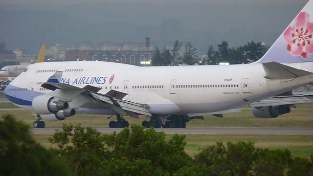 Boeing 747-200 —
