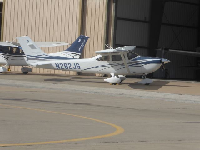 Cessna Skylane (N282JS)