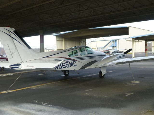 Beechcraft Baron (58) (N865MC)