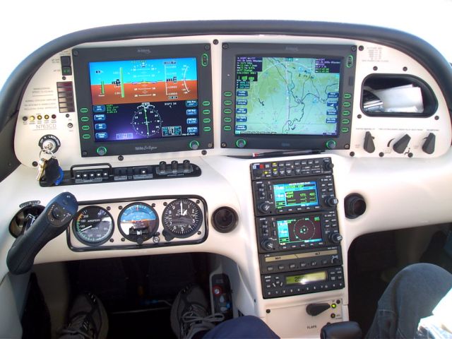 Cirrus SR-22 (N763CD)