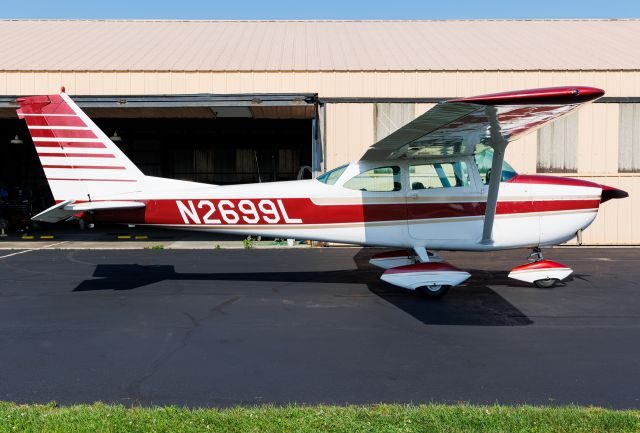 Cessna Skyhawk (N2699L)