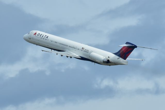 McDonnell Douglas MD-88 (N922DL)