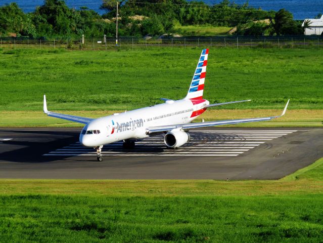 Boeing 757-200 (N189AN)