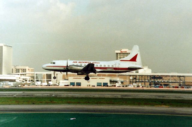 N7743U — - KLAX- Air Resorts Airlines landing 25L at LAX