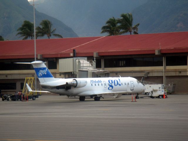 Canadair Regional Jet CRJ-200 (N27318)