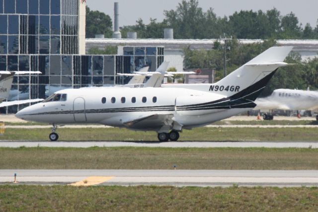 Hawker 800 (N904GR) - N904GR departs Runway 32 at Sarasota-Bradenton International Airport enroute to Indianapolis International Airport