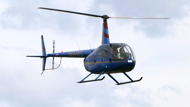 Robinson R-44 (N644PC)